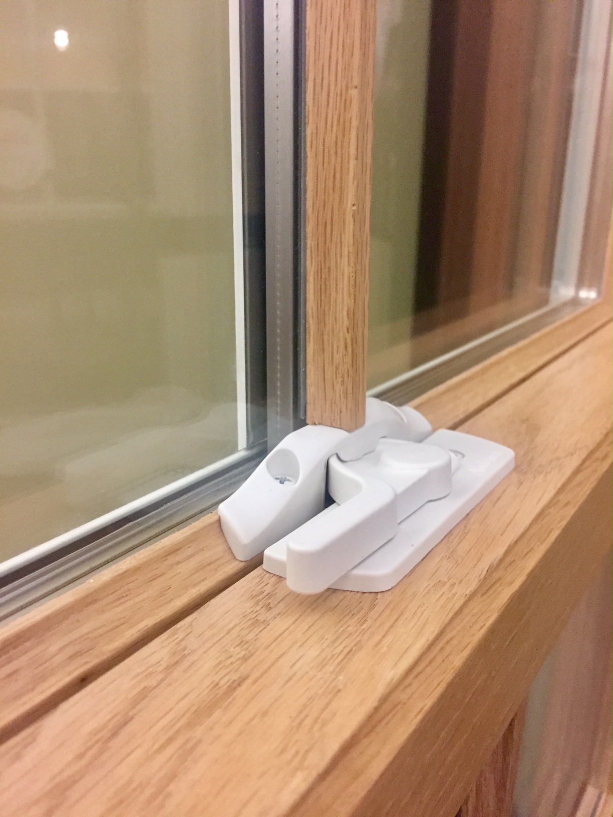 White Lower Sash Lock 0102005 | Andersen Windows Andersen 400
